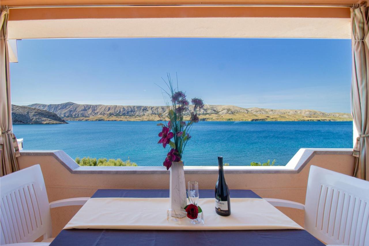 Galapagus Privat Beach & Boat Dock Lägenhet Metajna Exteriör bild
