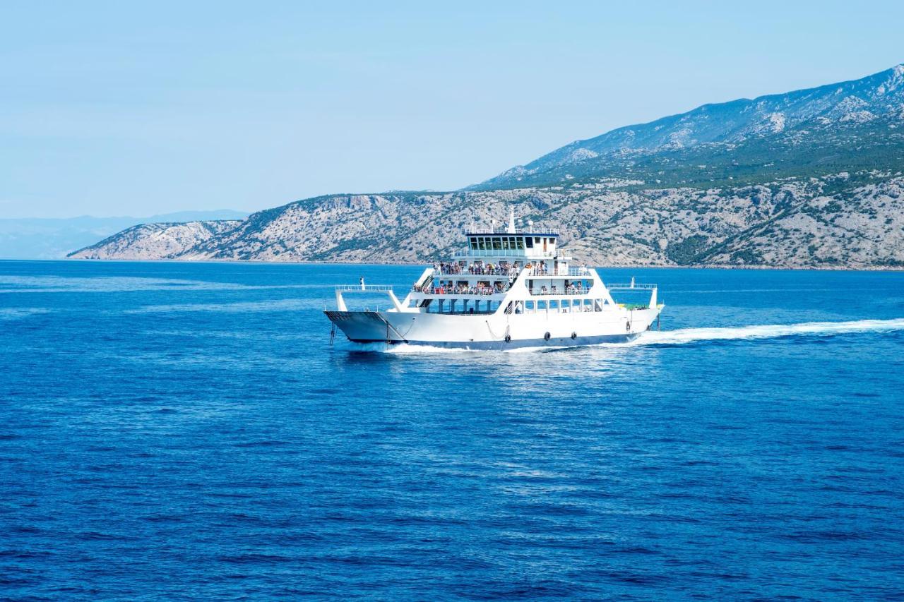 Galapagus Privat Beach & Boat Dock Lägenhet Metajna Exteriör bild
